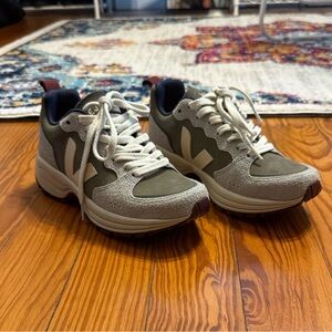 Veja Venturi Women’s 6.5/37 Olive, Grey and Burgundy